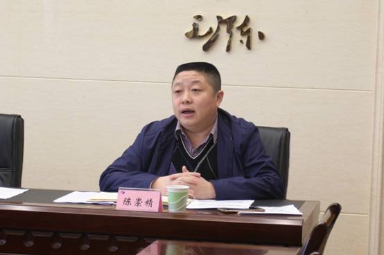 随后,调研组在市统计局召开统计工作汇报会,听取了市统计局局长徐孝飞